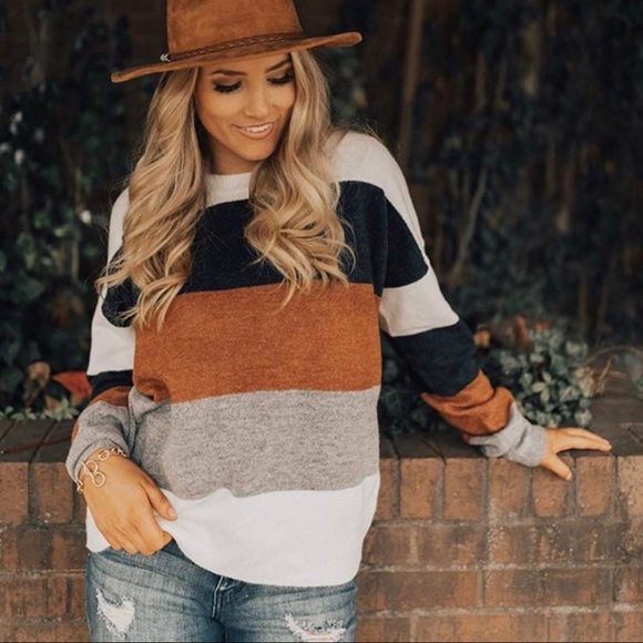 ✨RESTOCKED✨Multi striped sweater - Picture 2 of 5